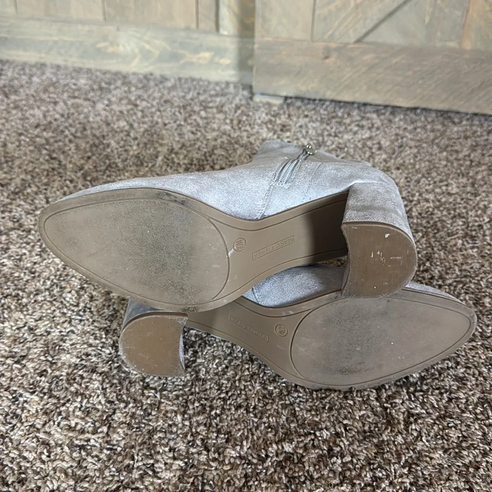 Marc Fisher Dyvine gray faux suede ankle boots with block heels Size 10